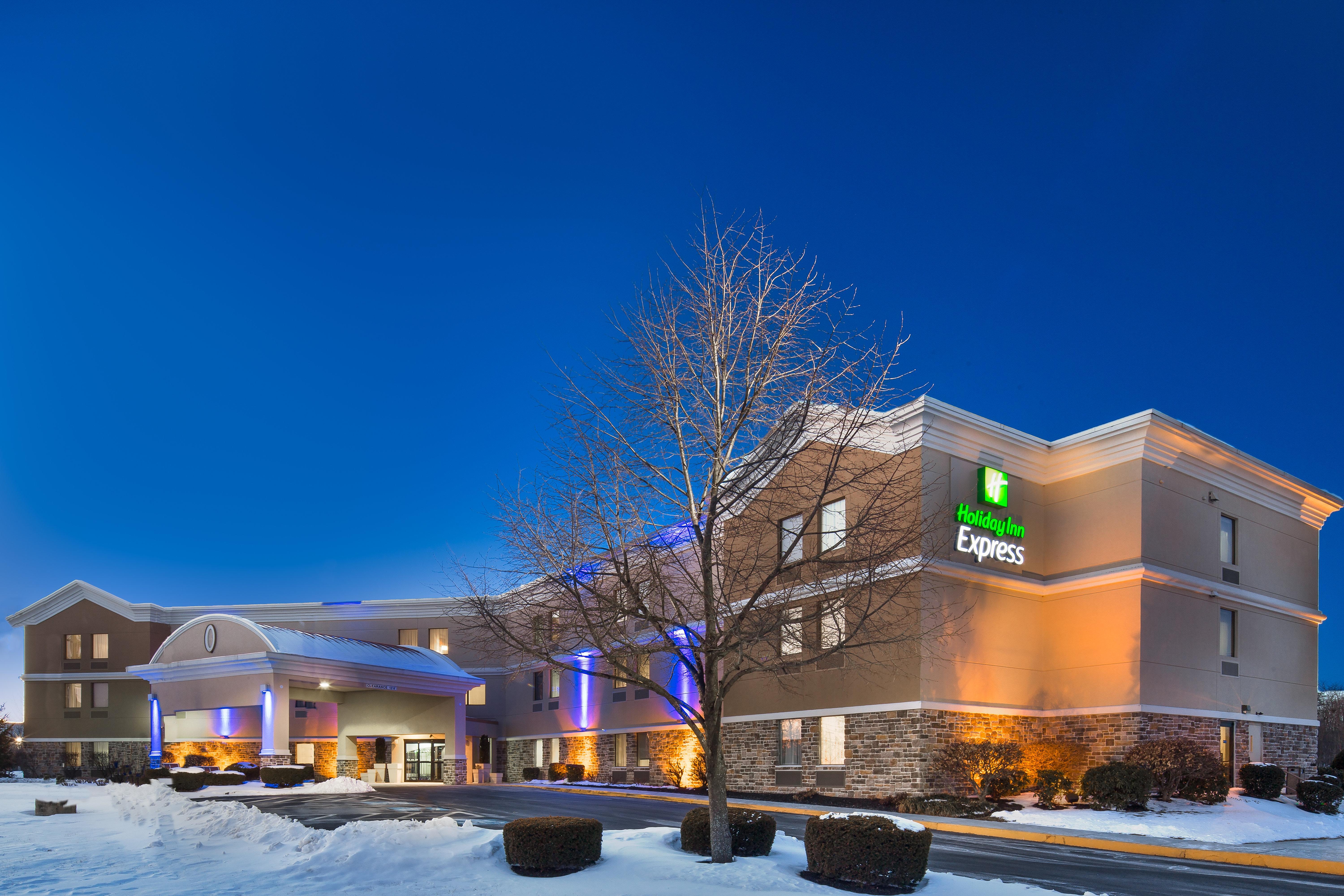 Holiday Inn Express Harrisburg I-81 - Hershey By Ihg Manadahill Экстерьер фото