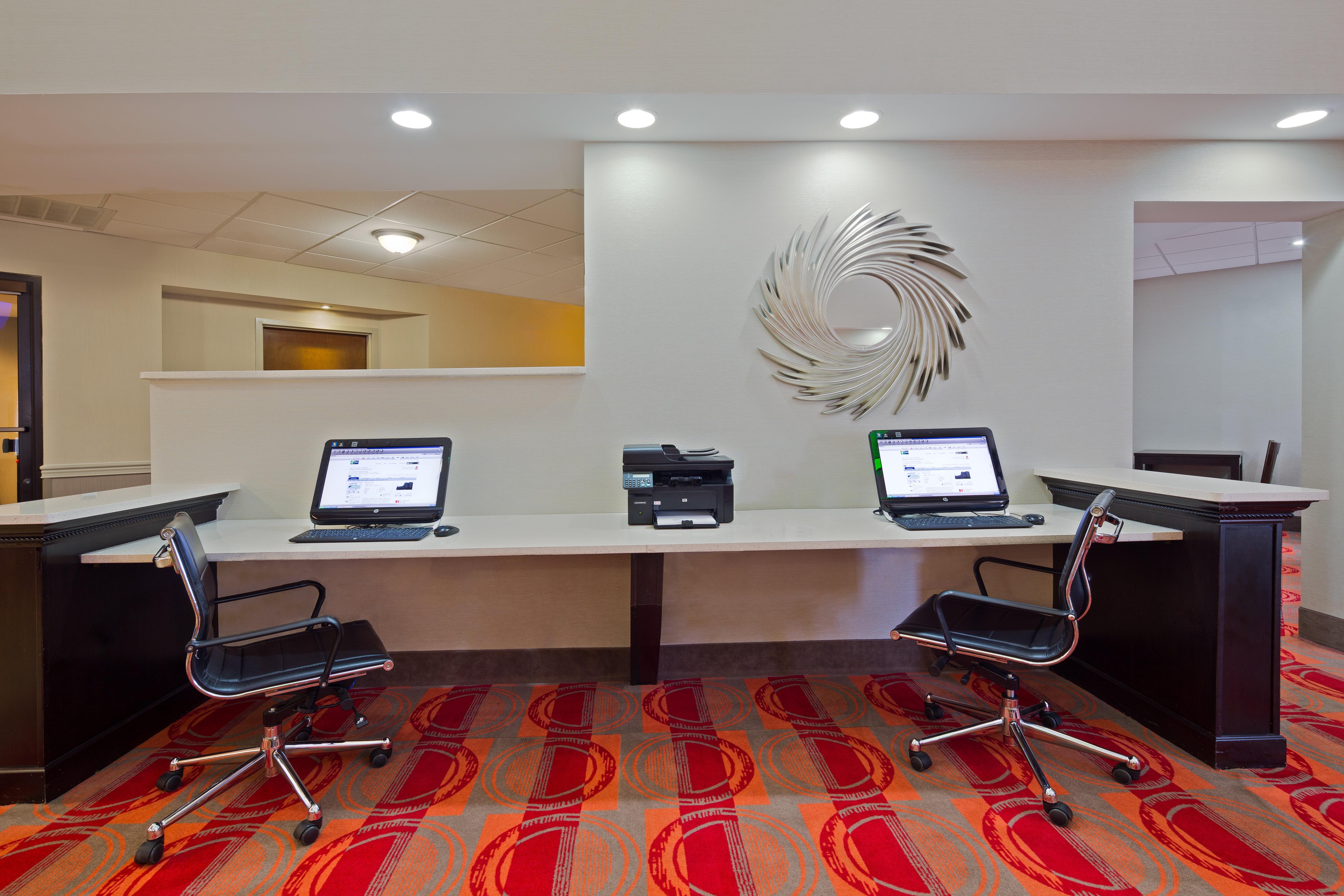 Holiday Inn Express Harrisburg I-81 - Hershey By Ihg Manadahill Экстерьер фото