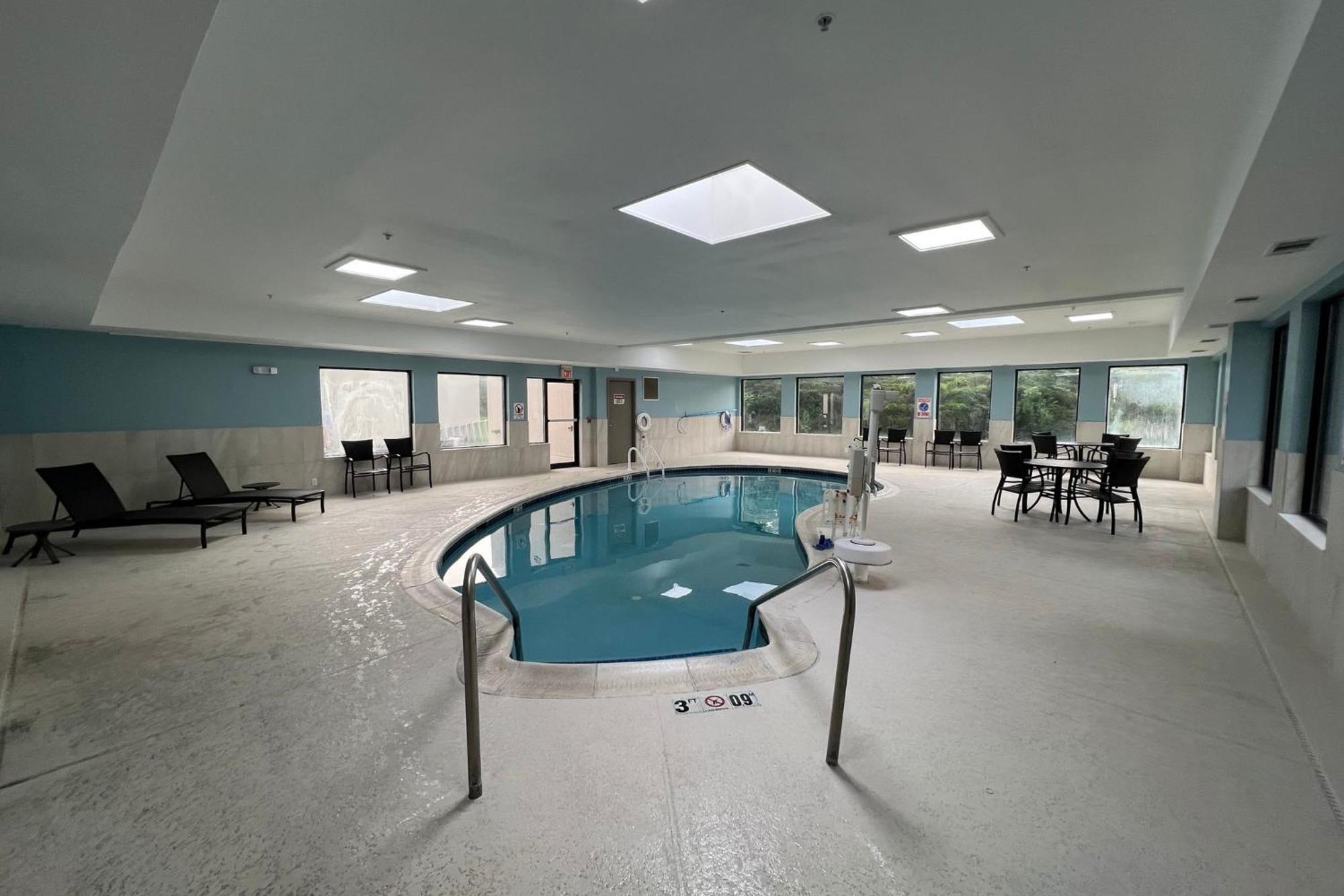 Holiday Inn Express Harrisburg I-81 - Hershey By Ihg Manadahill Экстерьер фото